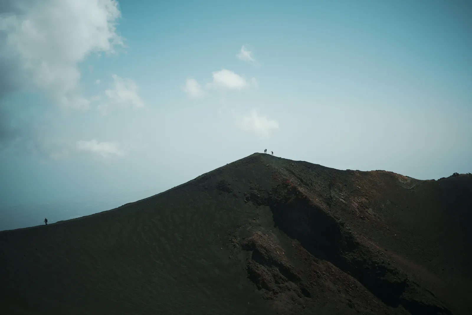 Vulcano Etna e crateri sommitali del trekking in Sicilia