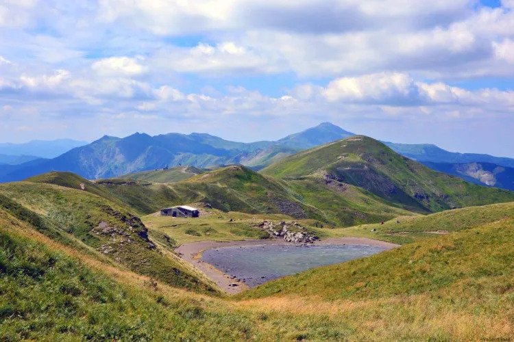 Escursione al Corno alle Scale e al Lago Scaffaiolo: itinerario ad anello 